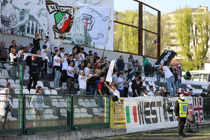 SI TORNA ALLO STADIO SENZA MASCHERINA!