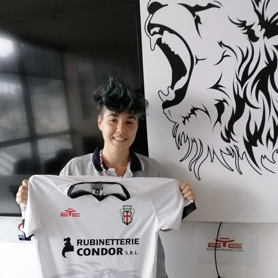 DESIREE PLACA FIRMA CON LA PRO VERCELLI WOMEN