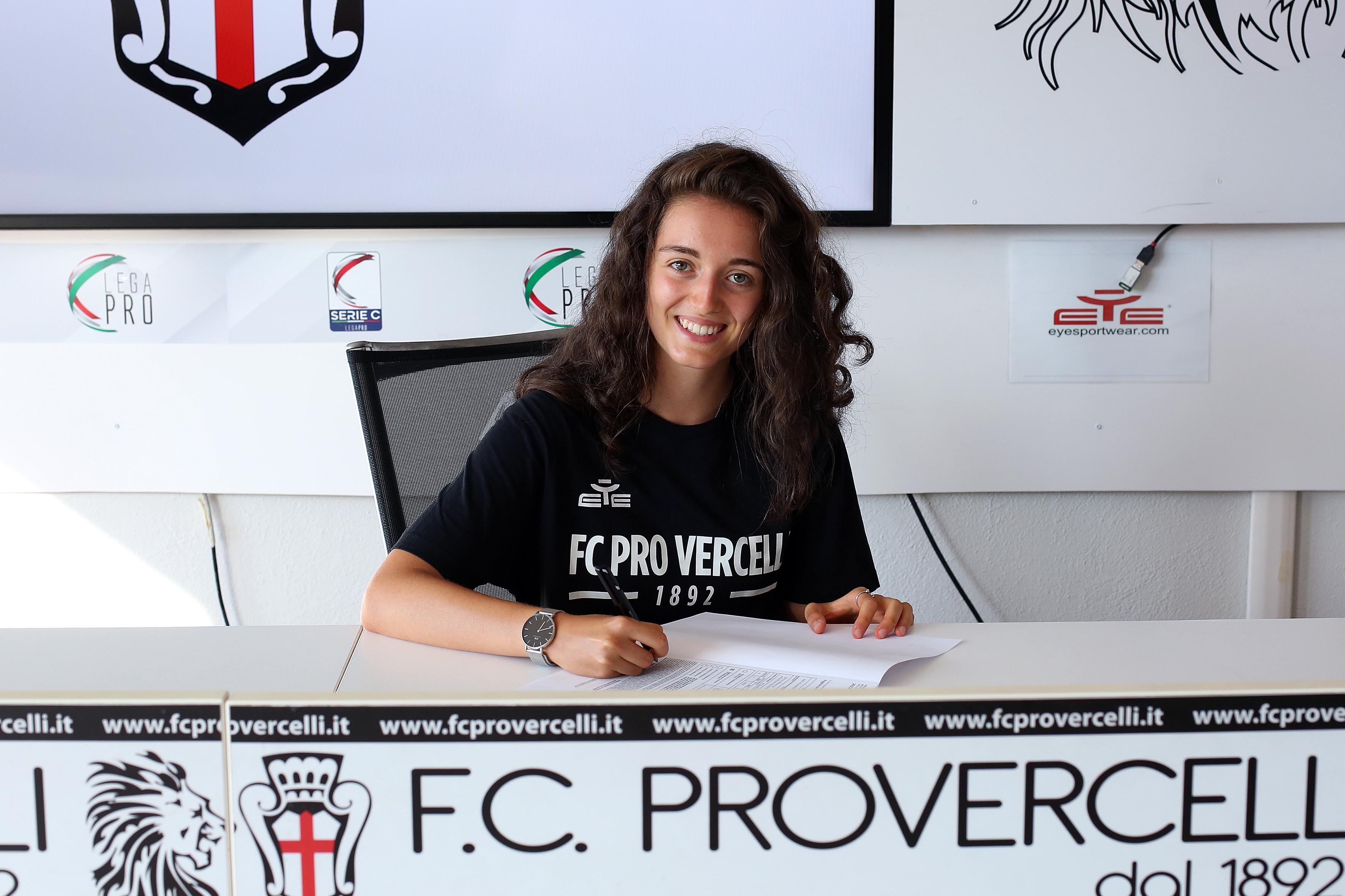 GIULIA TALIO FIRMA CON LA PRO VERCELLI WOMEN!